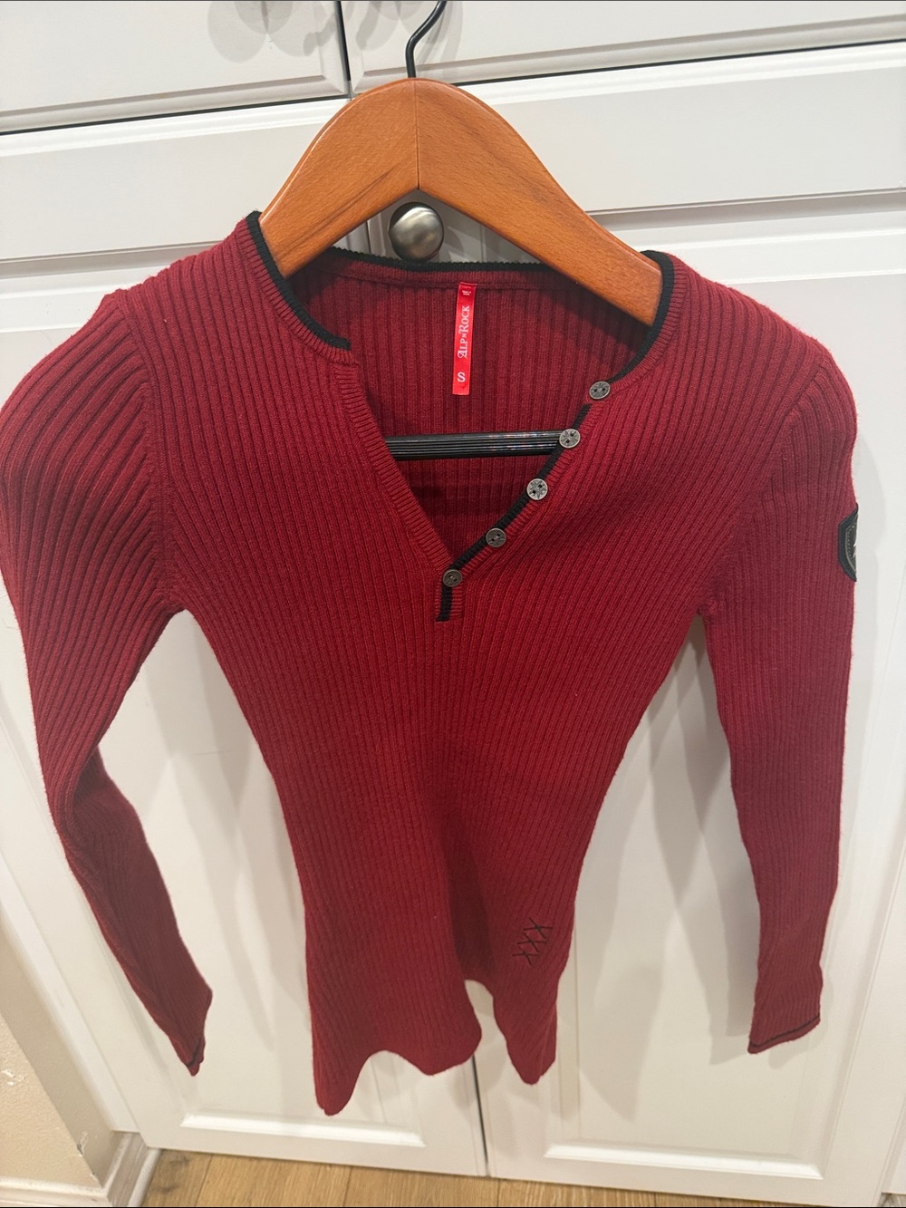 Alp N Rock Ribbed Button-Accent Sweater - Wine Red